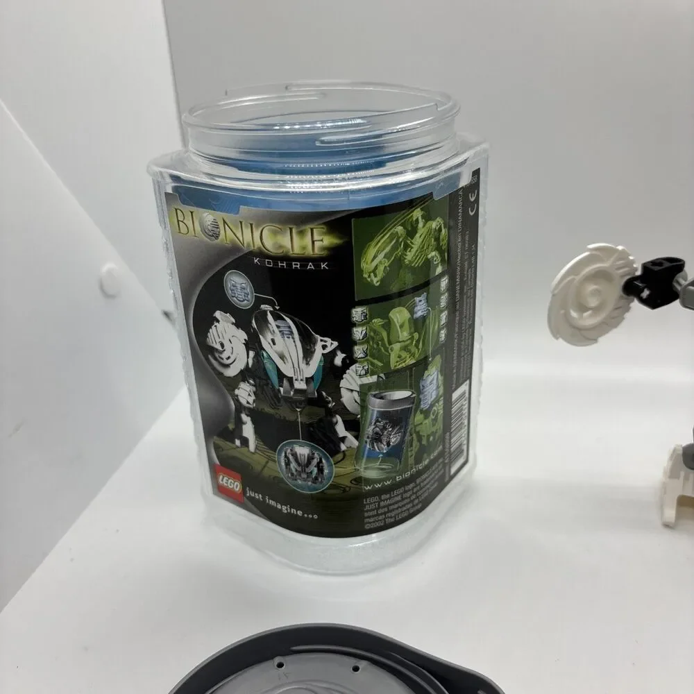 LEGO BIONICLE: Kohrak (8565) Complete, instructions and canister